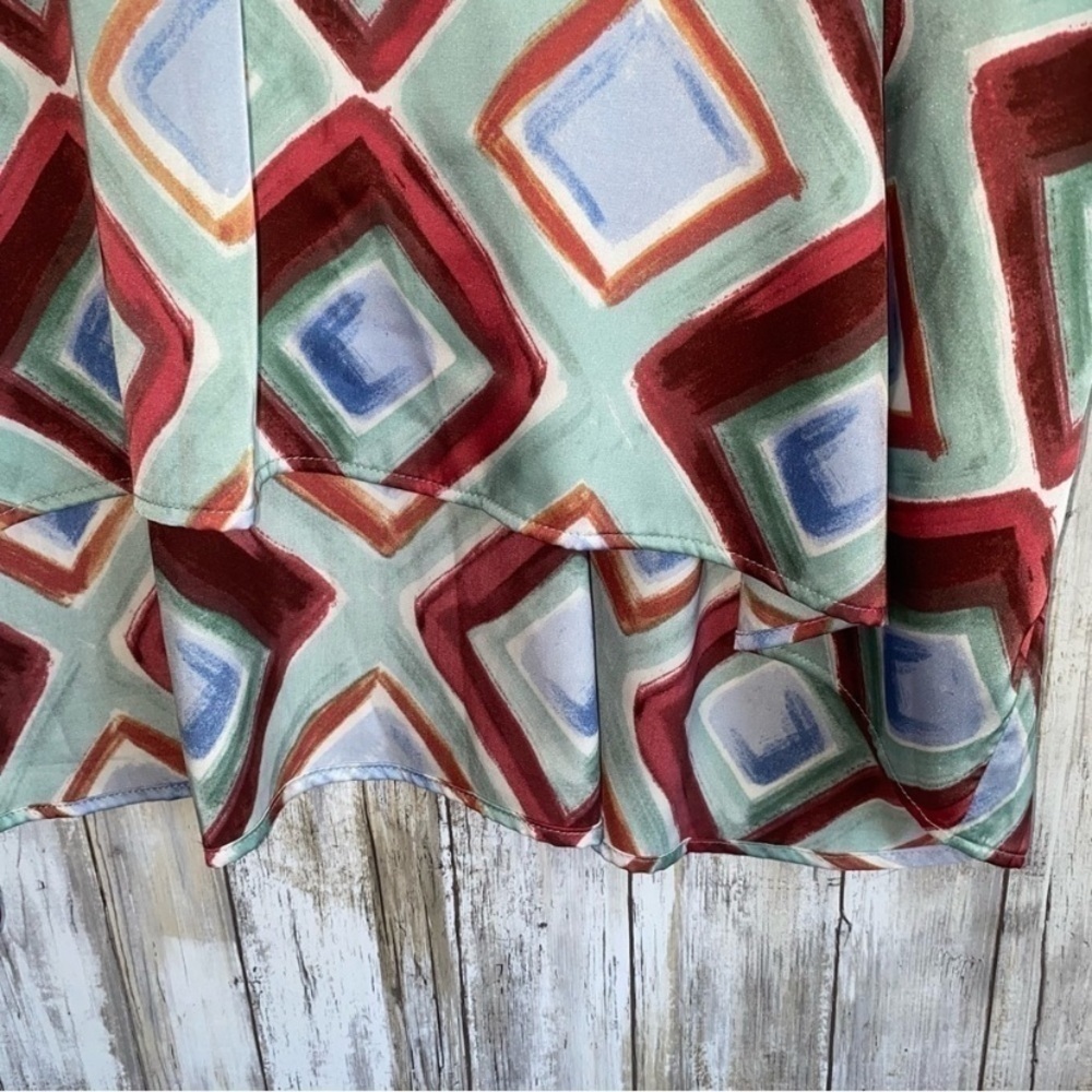 Entro Watercolor Diamond Oversized Blouse - Picture 5 of 9